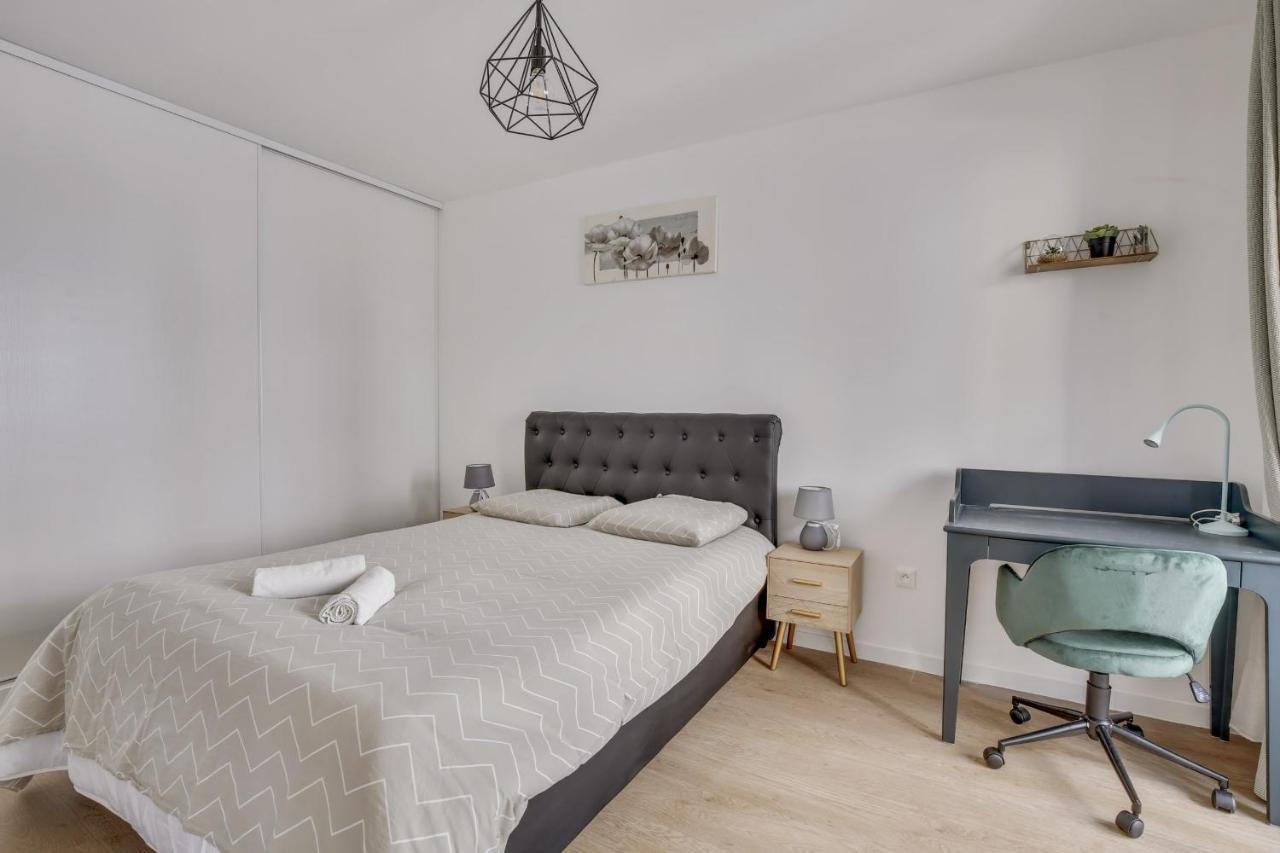 Superbe Appartement Avec Balcon Et Parking Proche Paris Saint-Denis-en-Margeride Exterior foto